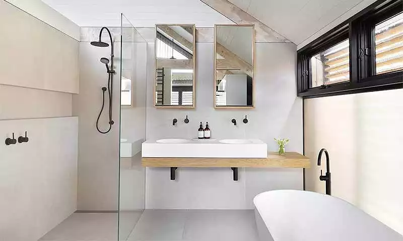 Ванная комната в скандинавском стиле элегантный интерьер с использованием натуральных материалов и светлых оттенков